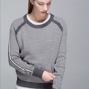 Lululemon devi crew striped sweater sz 4 EUC